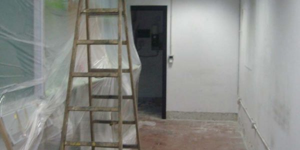 Demolizione rifacimento tinteggiatura Ufficio postale Milano San Felice