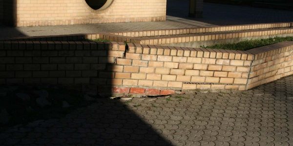 Intervento di messa in sicurezza balconi, facciate e cortile Rho