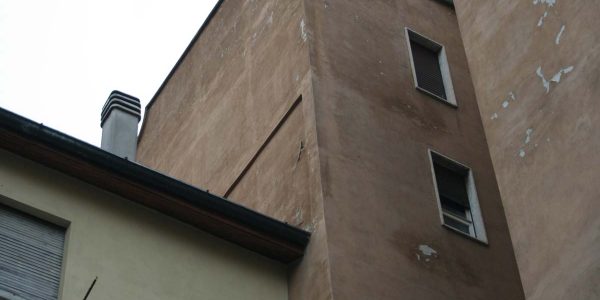 Intervento di messa in sicurezza balconi, facciate e cortile Rho